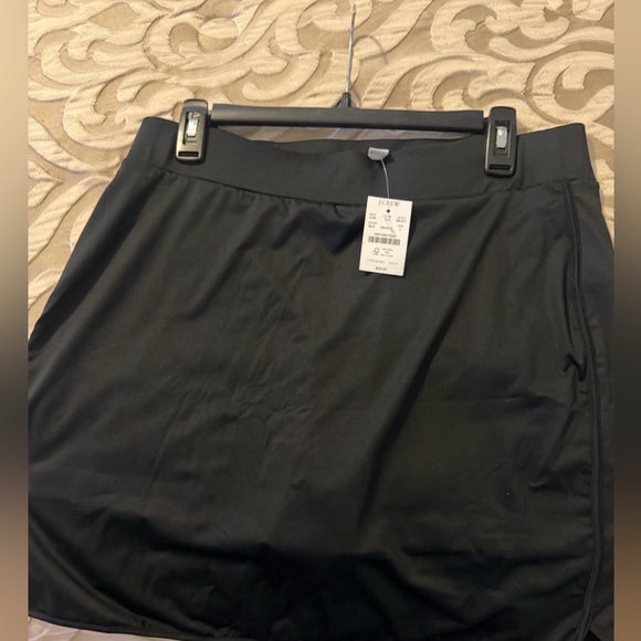 NWT J. Crew Factory Athletic Style Black Skort, Size Large - Picture 3 of 4